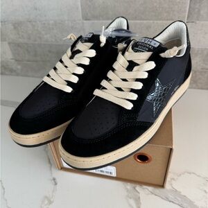 Vintage Havana Denisse Black Sneakers with Cream Accents